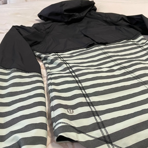 Lululemon Get Up and Glow Jacket - Picture 6 of 7